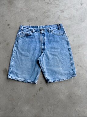 Vintage 90s Levi’s Denim Shorts - 34